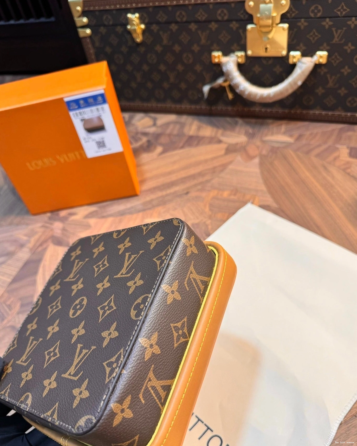 JEWELRY YELLOW LV CUSTOM SQUARE BOX 0709